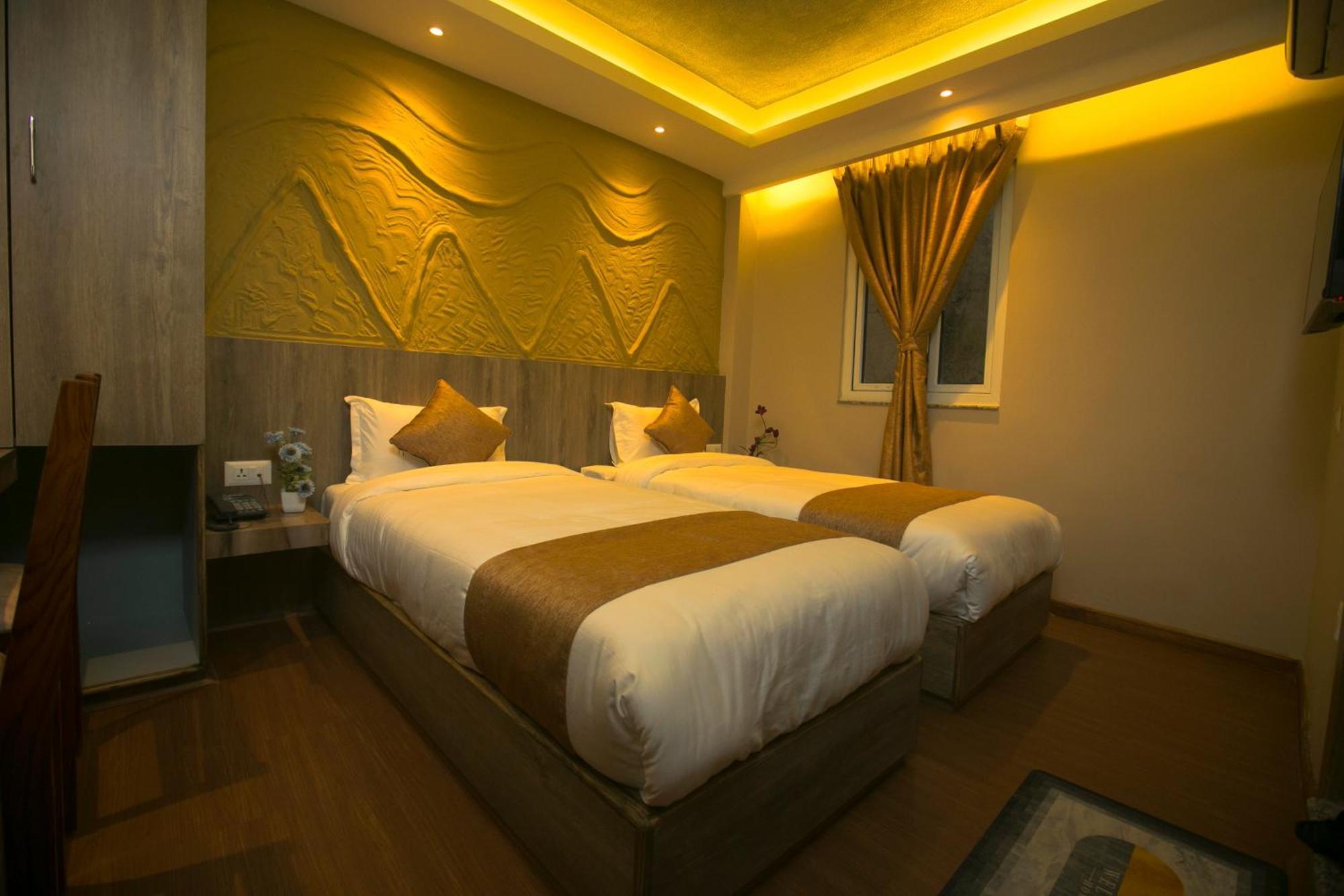Divya Boutique Inn Катманду Экстерьер фото