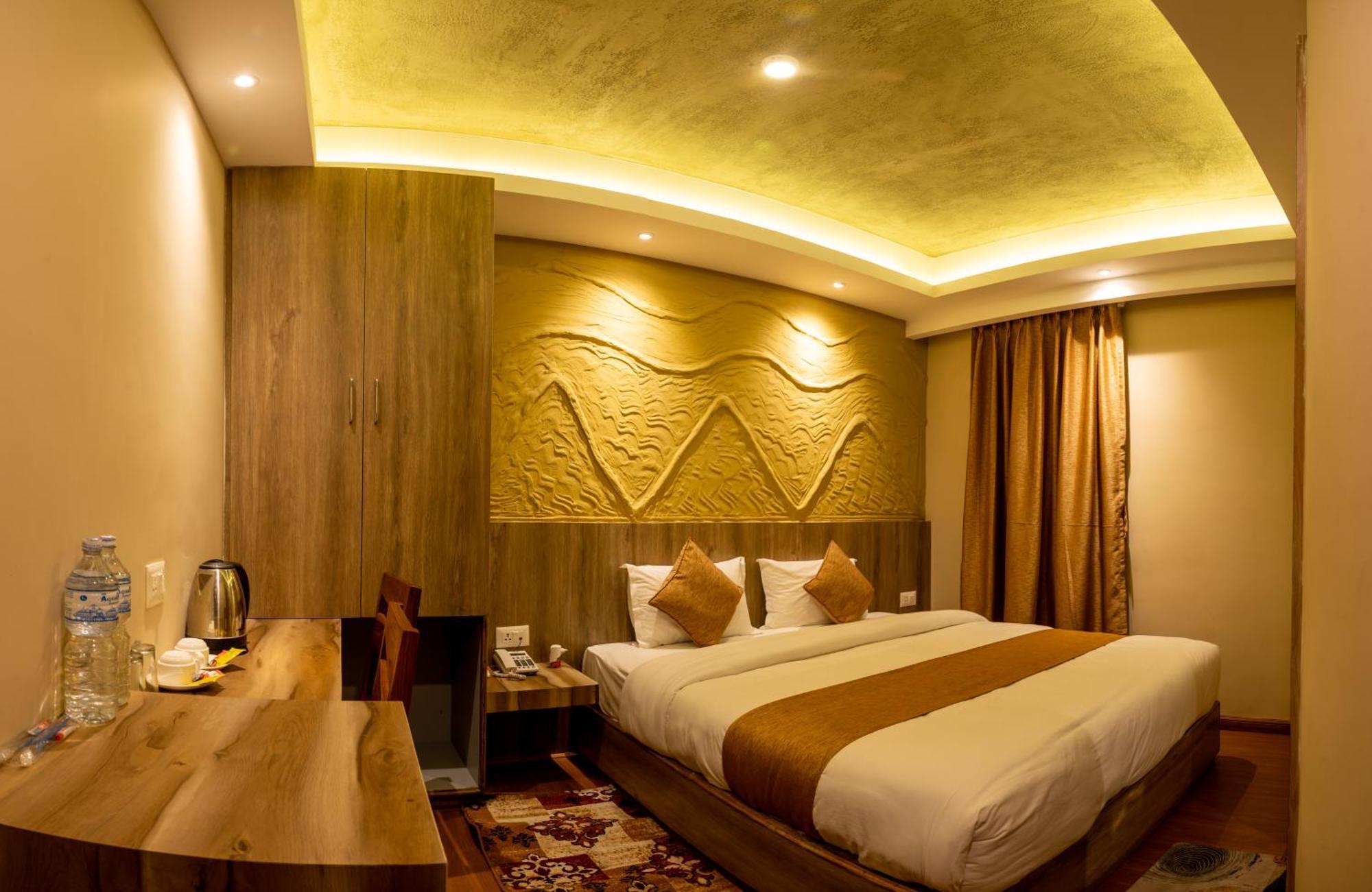 Divya Boutique Inn Катманду Экстерьер фото