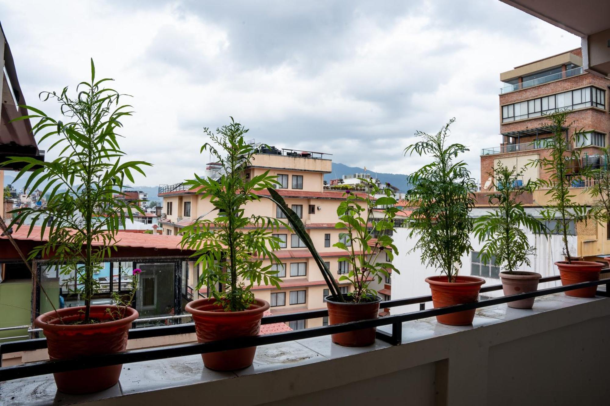Divya Boutique Inn Катманду Экстерьер фото